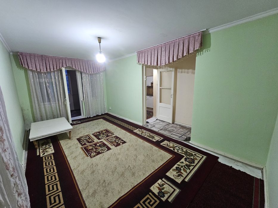 Фрунзенский масивда 2 хонали квартира сотилади