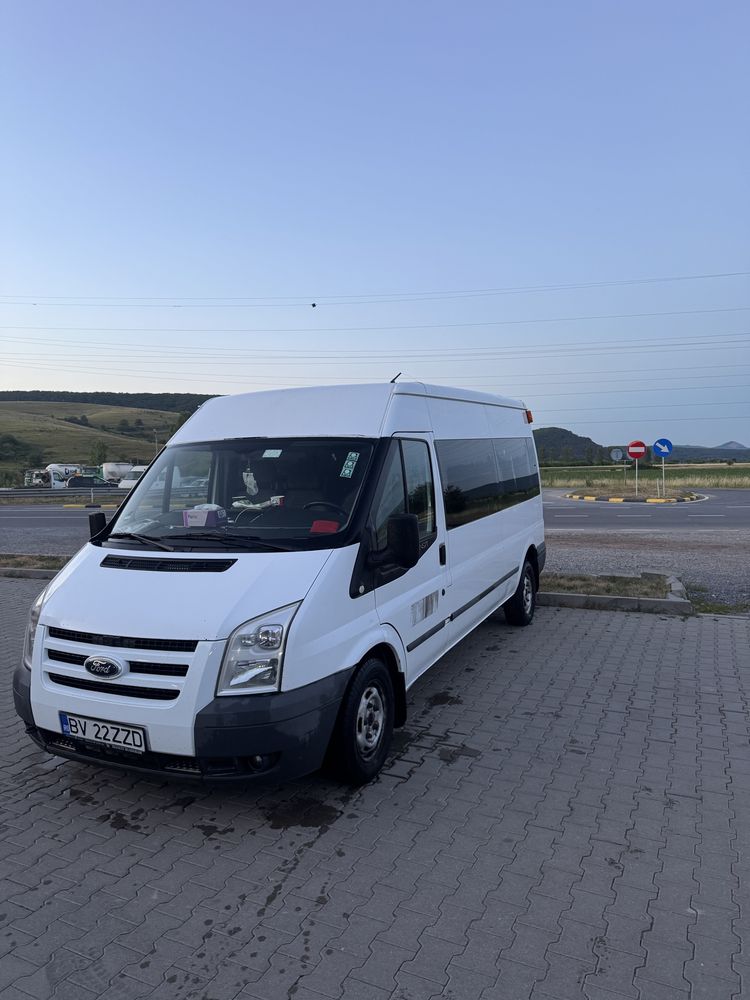 Ford Transit 2.2 116 cai 2011 9 locuri