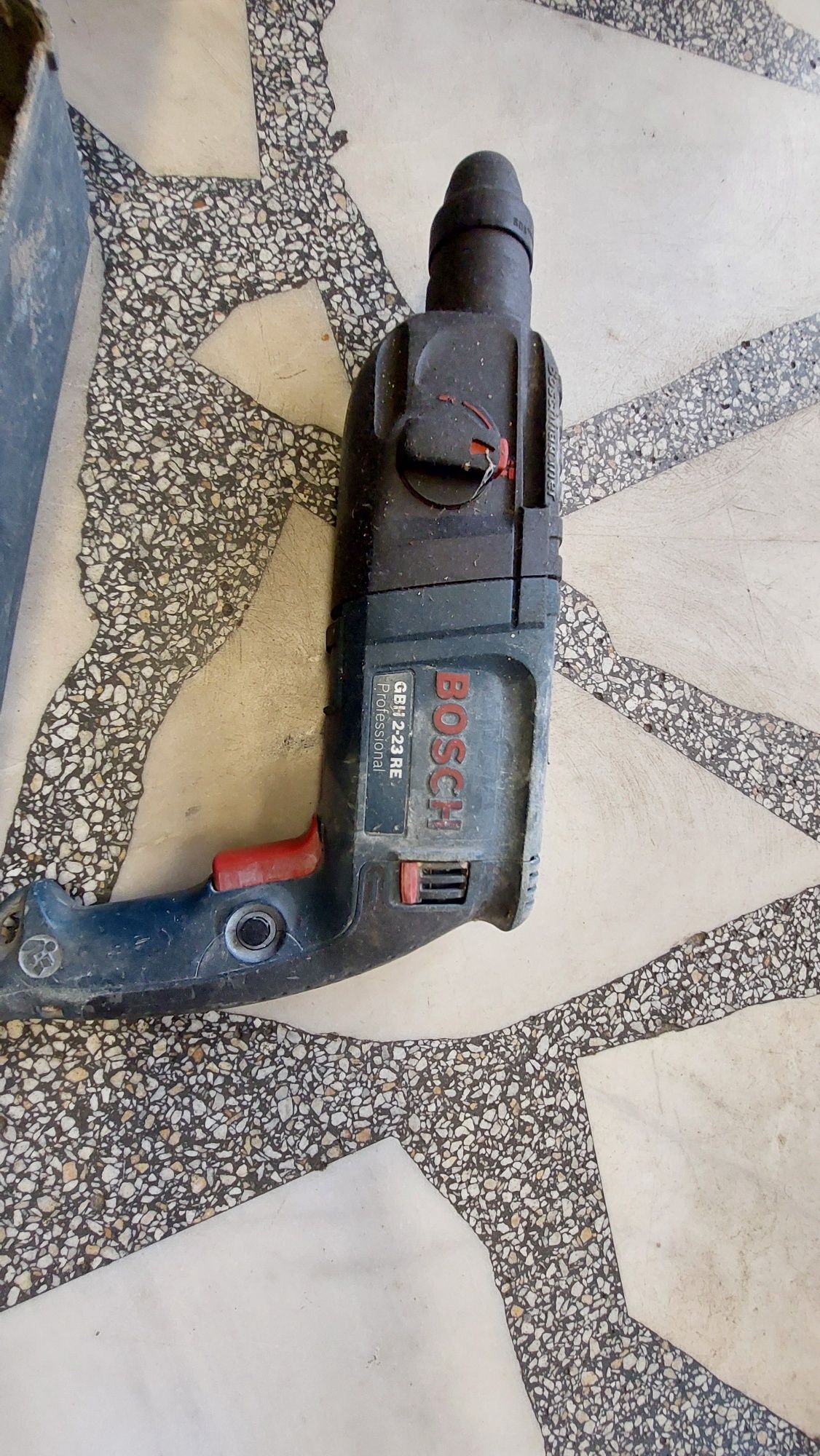 Бормашина Bosch GBH 2-23 RE