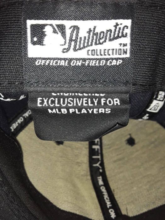 Нови, оригинални шапки с права козирка