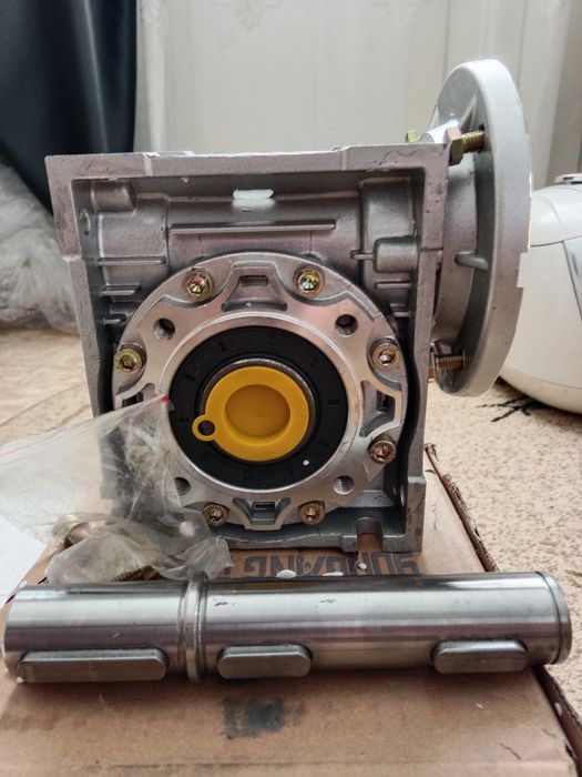 Червячный Мотор, редуктор в комплекте.