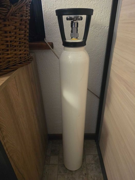 10литра Кислородна бутилка и редуцир вентил