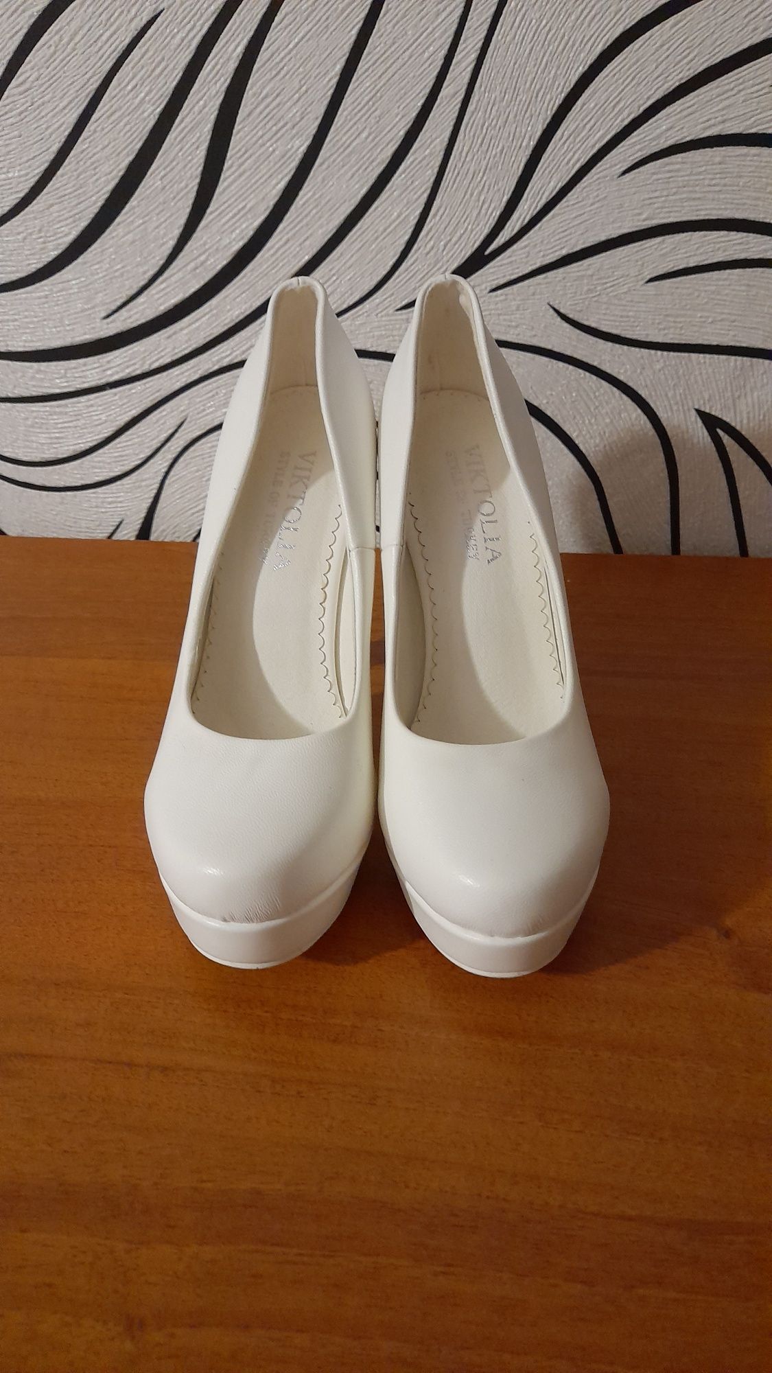 Туфли свадебные продам