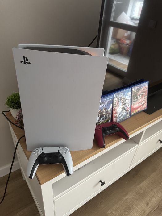 Playstation 5 с 2 джойстиками