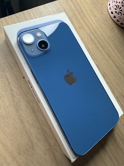 Продам айфон 13 на 128гб