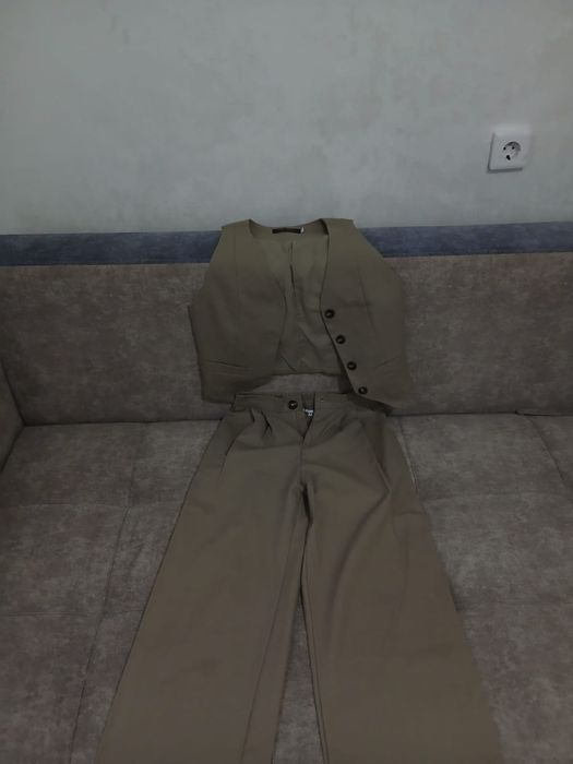 Продам комплект двойка для девушки, почти новый