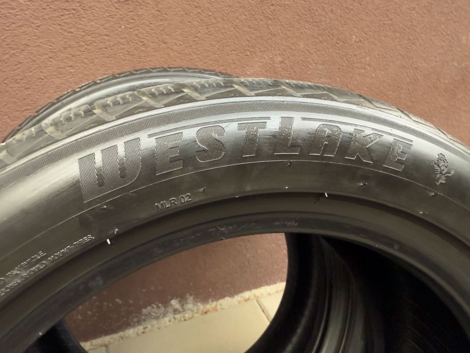 Anvelope iarna 225 50 R17