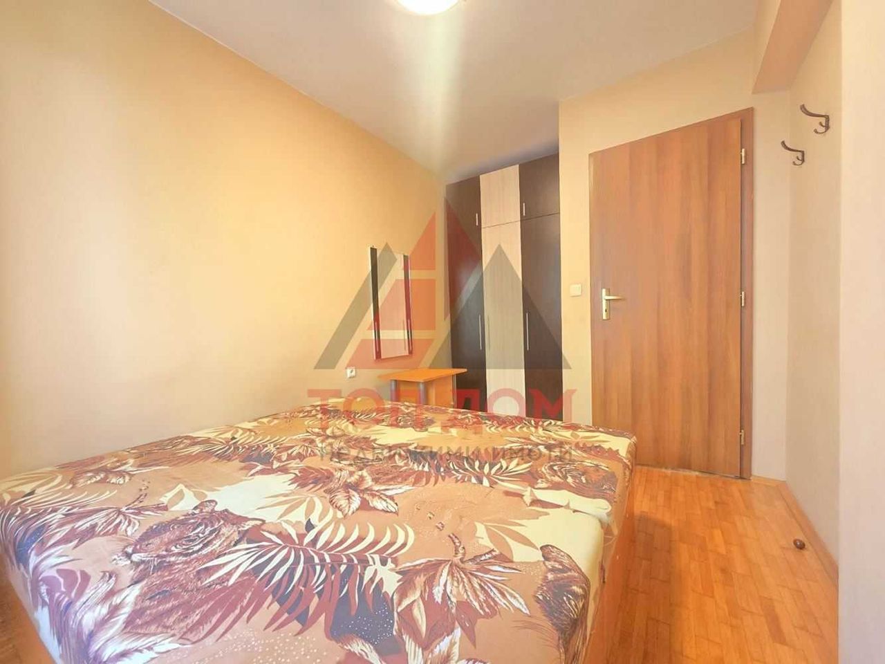 Продава се Тристаен апартамент в Варна, Зимно кино Тракия - 85 кв.м за 2000 €/кв.м - Снимка #3