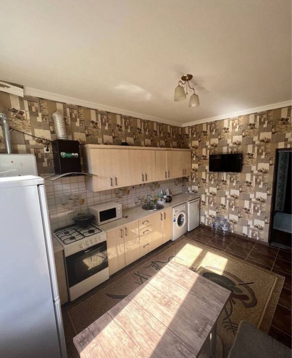 Maksim Gorkiy metrosi yaqinida shinam kvartira ijaraga bor