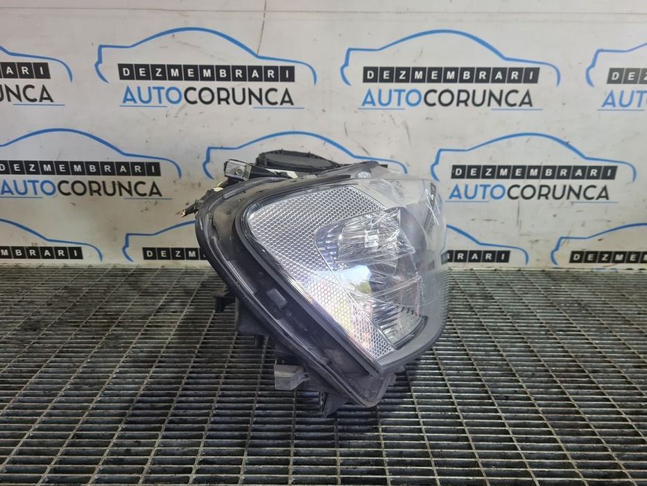 Far Dreapta BMW X3 F25 2010 - 2014 SUV 4 Usi (1044) Fara xenon