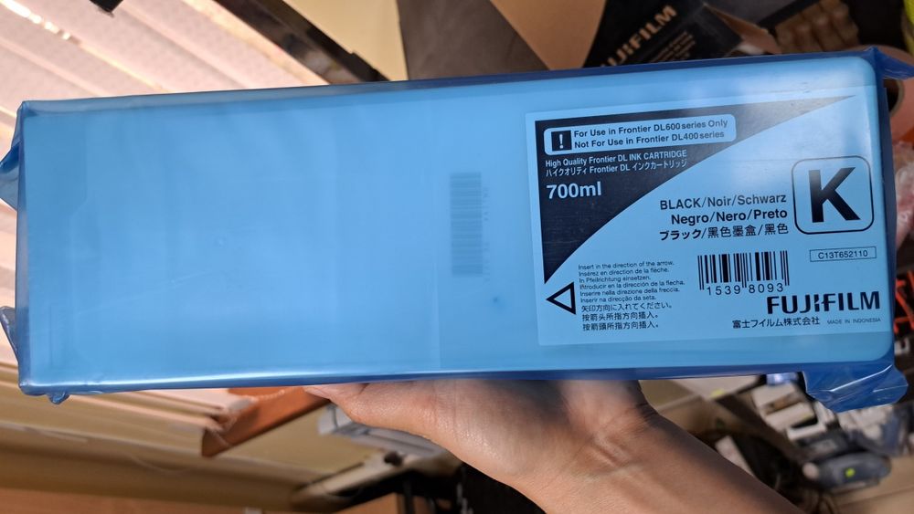 Срочно продам новый Черный картридж для чернил Fujifilm Frontier DL.