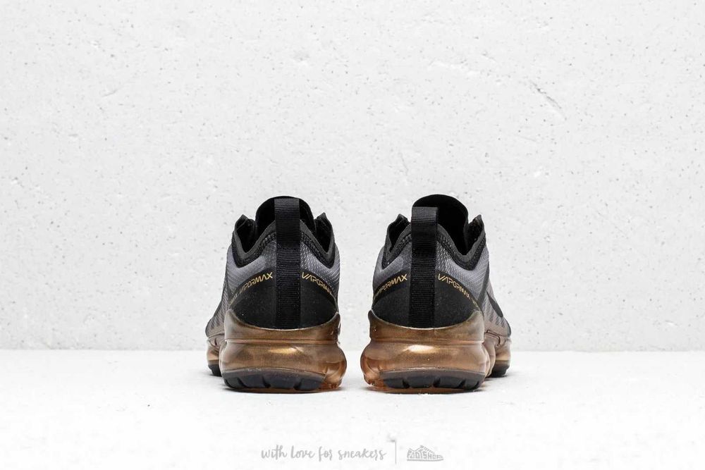Nike Air VaporMax 2019 Black Metallic Gold
