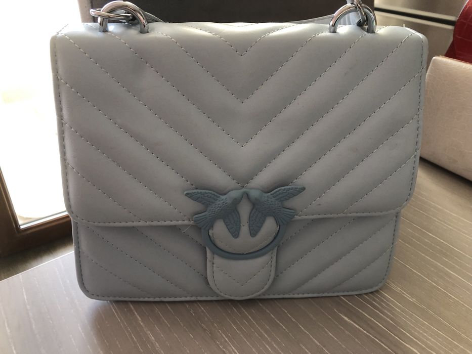 Чанта pinko невероятнив бяло и пепел от рози,черно синьо и циклсмено