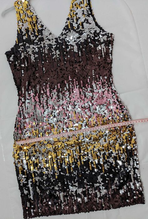 Rochie La Femme de ocazie, mărime M, cu paiete multicolore, nouă