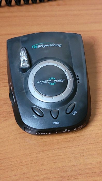 Detector radar early warning