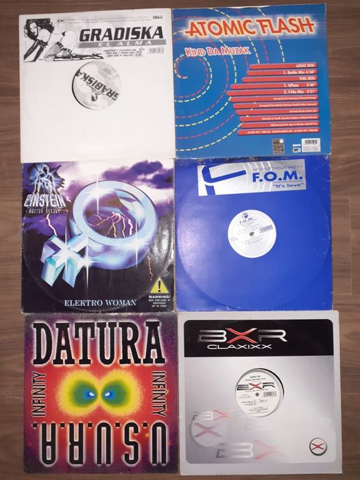 Vind placi vinil vechi 105 bucăți stare bună  anii 90,2000