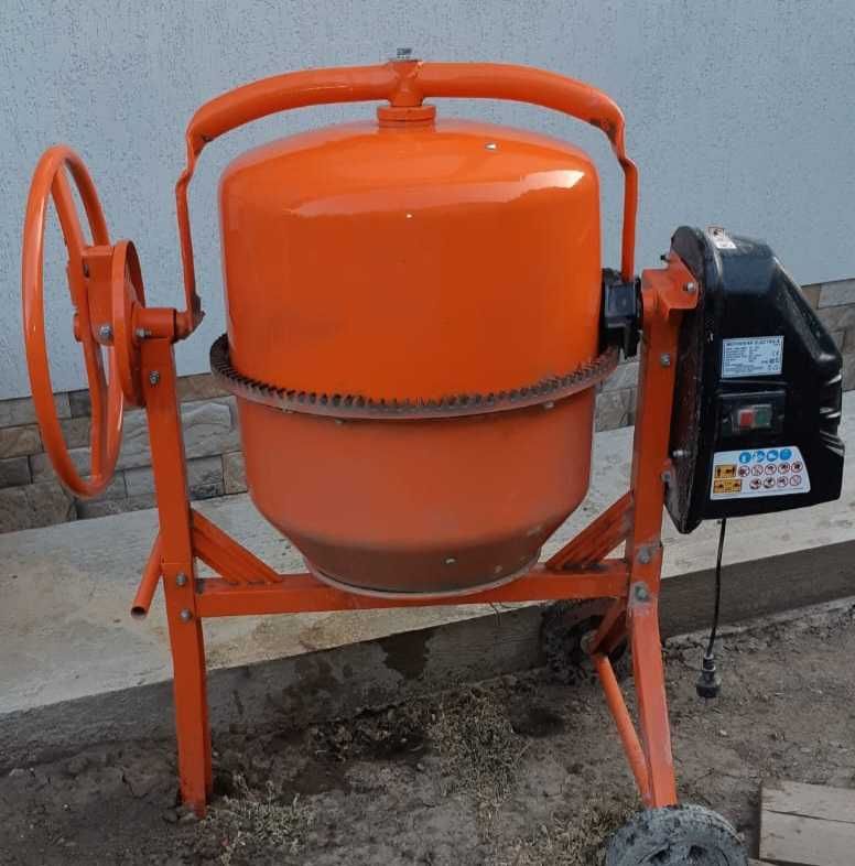 Betoniera 120L, folosita