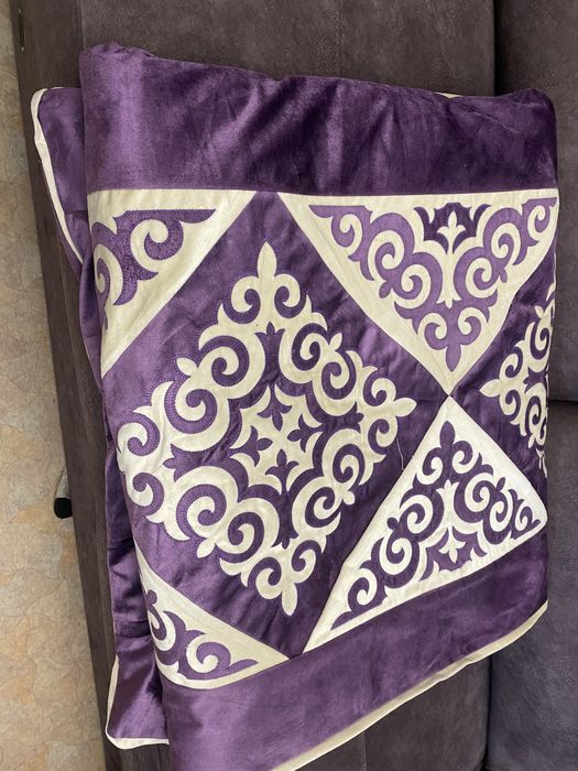 Продам корпе новые красивые в фиолетовом цвете