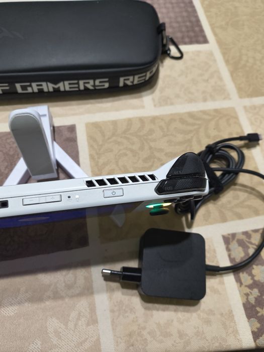 Asus ROG Ally Z1 Extreme