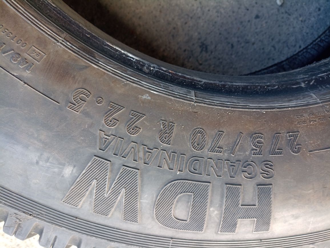 4 anvelope de iarna ca noi Continental 275/70 R22,5