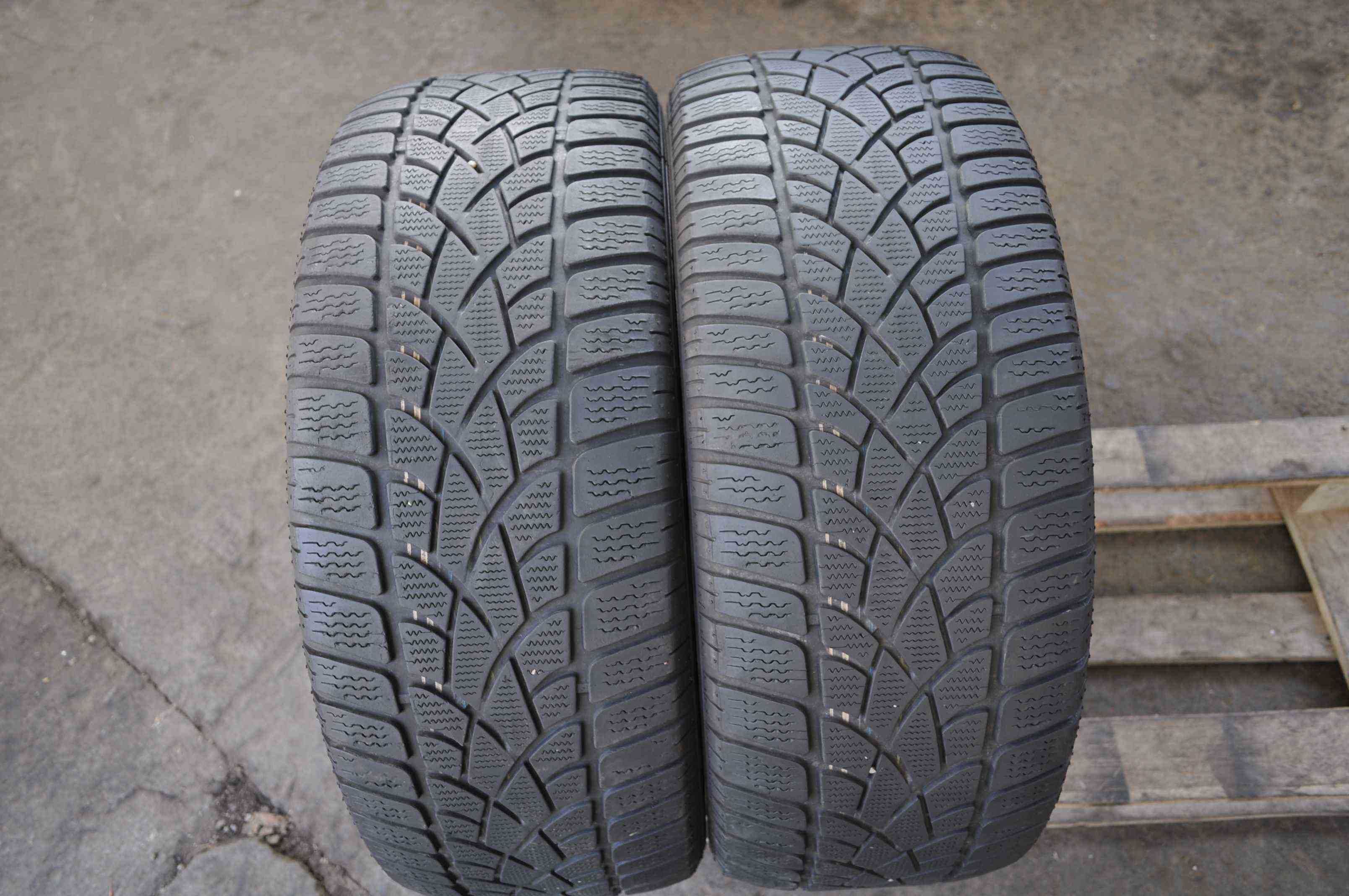 SET 2 Anvelope Iarna 235/45 R19 DUNLOP SP WINTER SPORT 3D