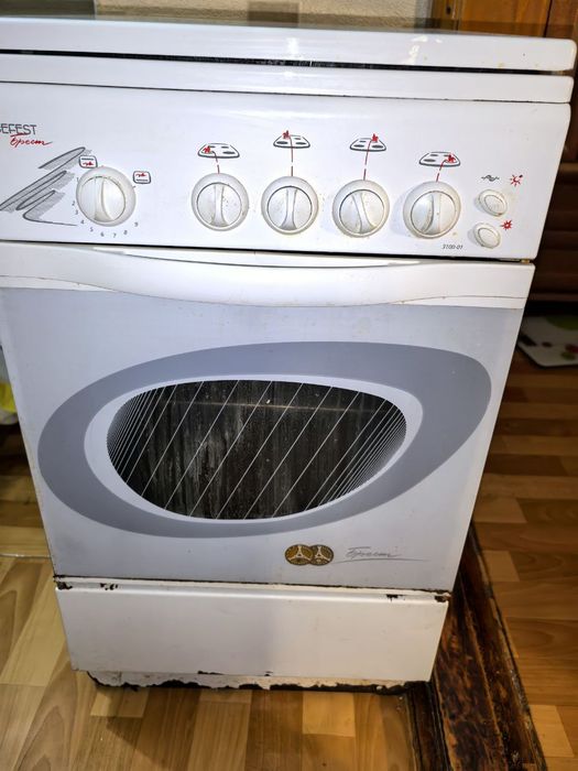 Отдам газовую плиту