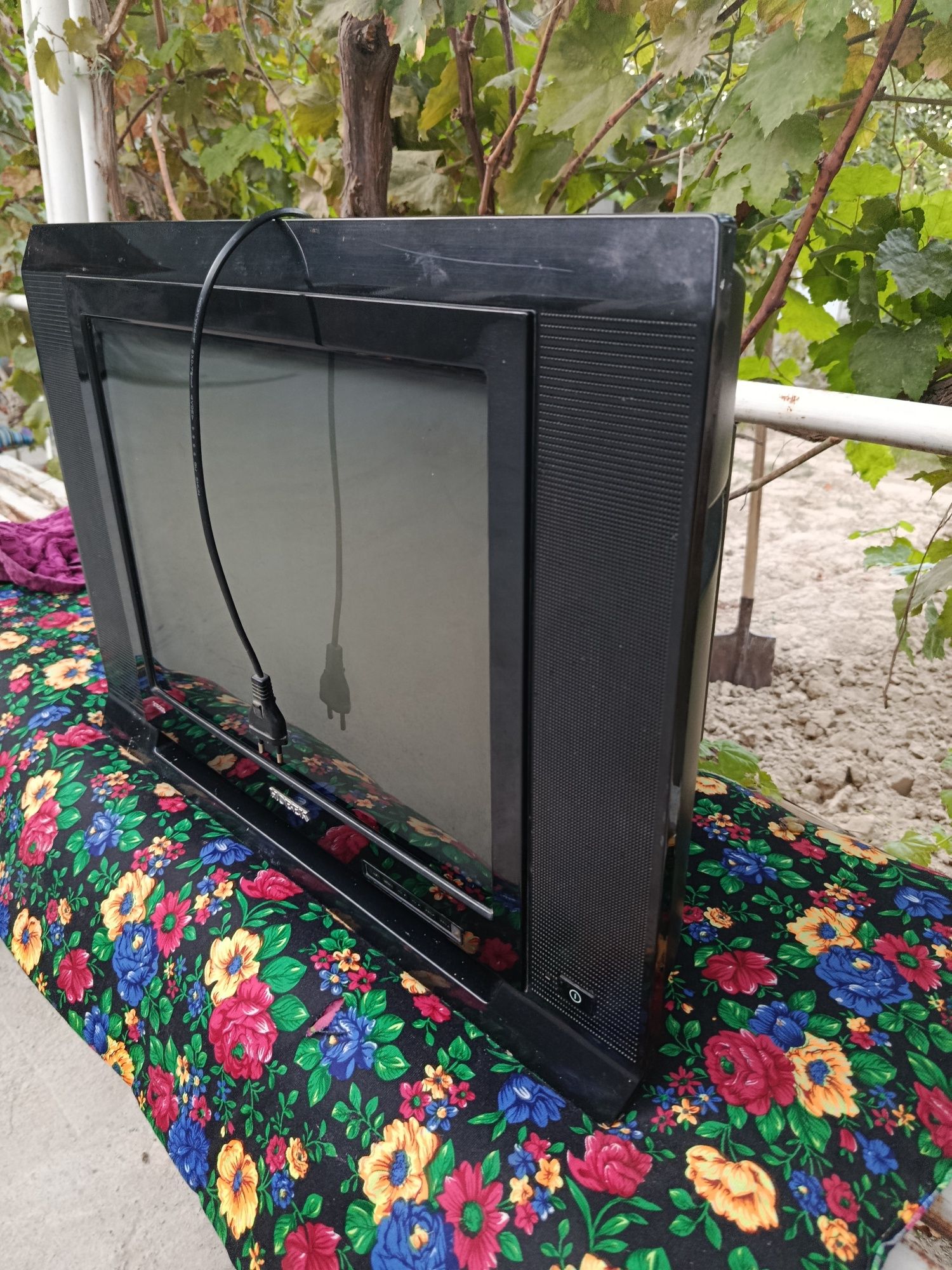 Televizor novek.