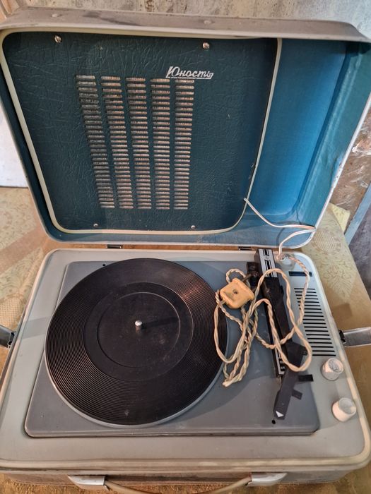 Продам Патифон Юность