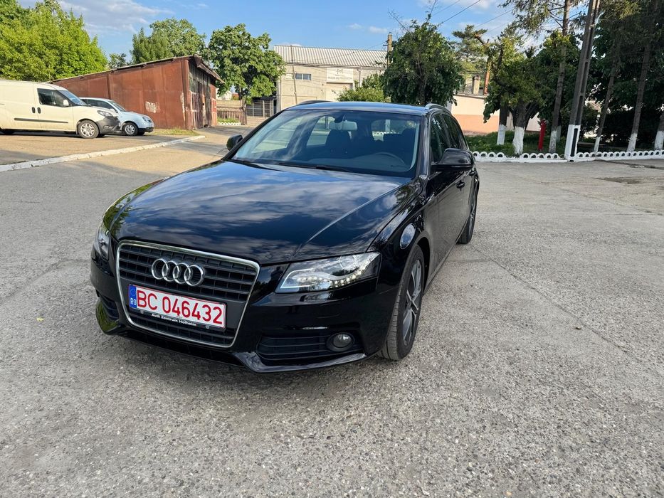 Audi a4 b8 Diesel 143 CP înmatriculat recent impecabil