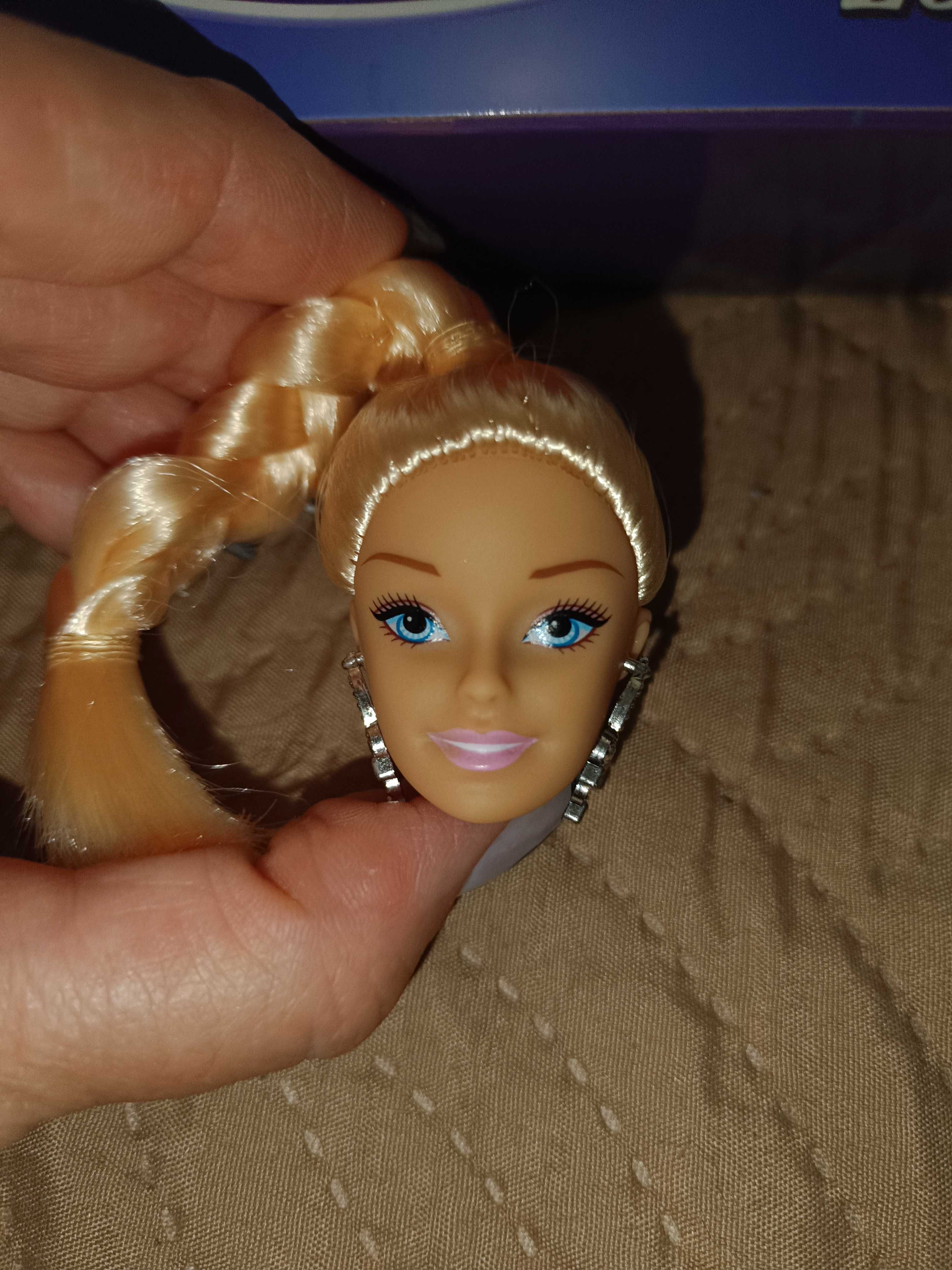 Глава за кукла Barbie