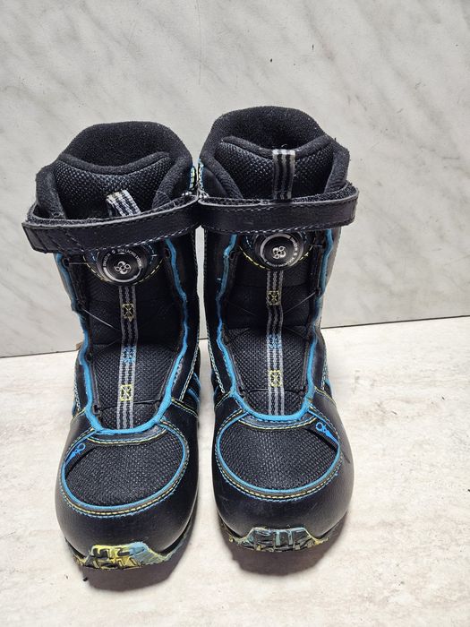 Boots 131  buti placa snowboard   k2  mărimea  32,5 (19,5   cm) .