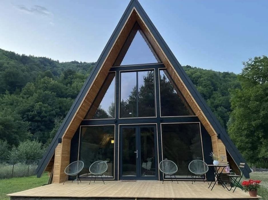 Vand cabane pe structura din lemn