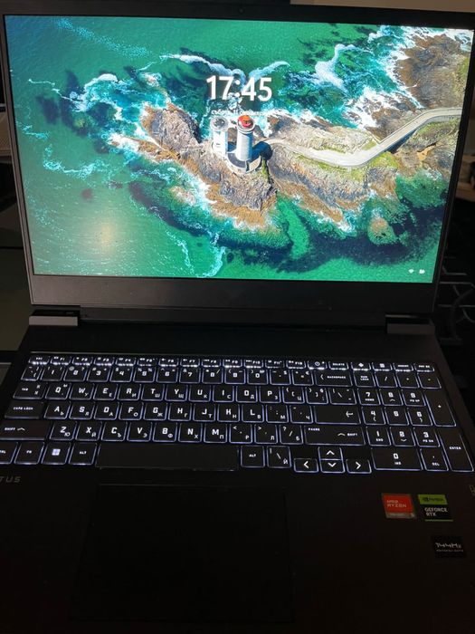 Геймърски лаптоп HP Victus16 / RYZEN 5 7640HS / RTX 4050