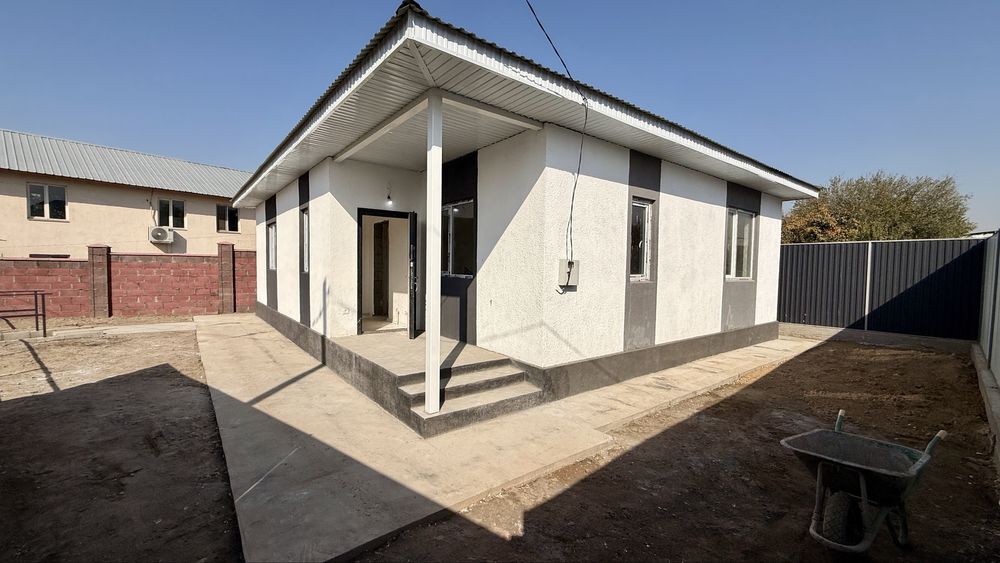 Дом в посёлке Райымбек рядом со школой