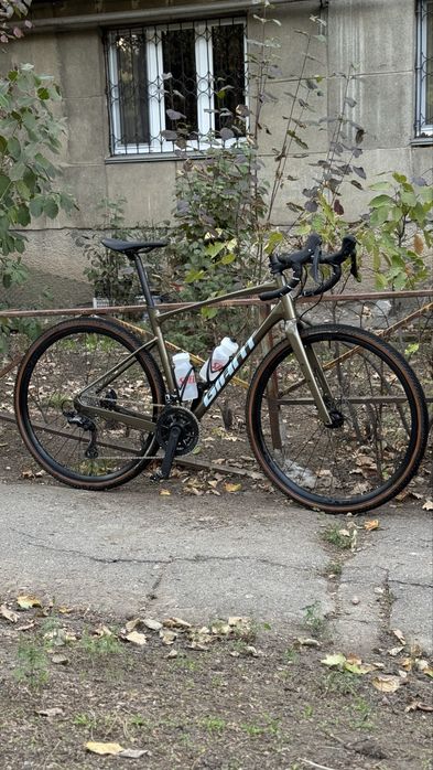 Велосипед Giant Revolt 0 (2024, 18.5”, Shimano GRX 2×12)