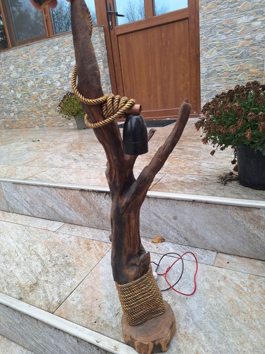 Vând veioză  lemn masiv