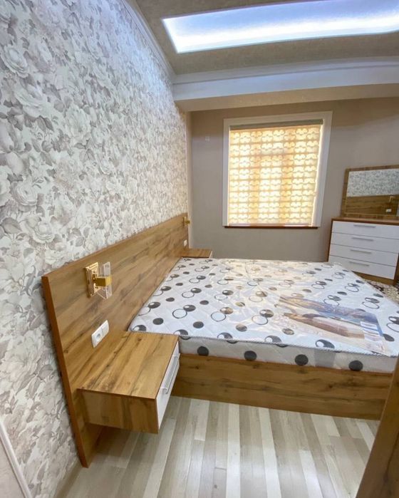 Mirabod tumani Oybek Metrosi yonida 2 xonali kvartira bor