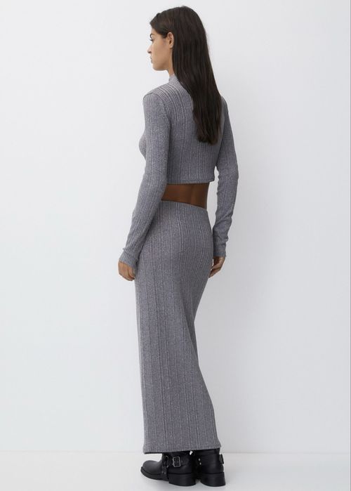 Пола Bershka с брокат / размер S-M с етикет