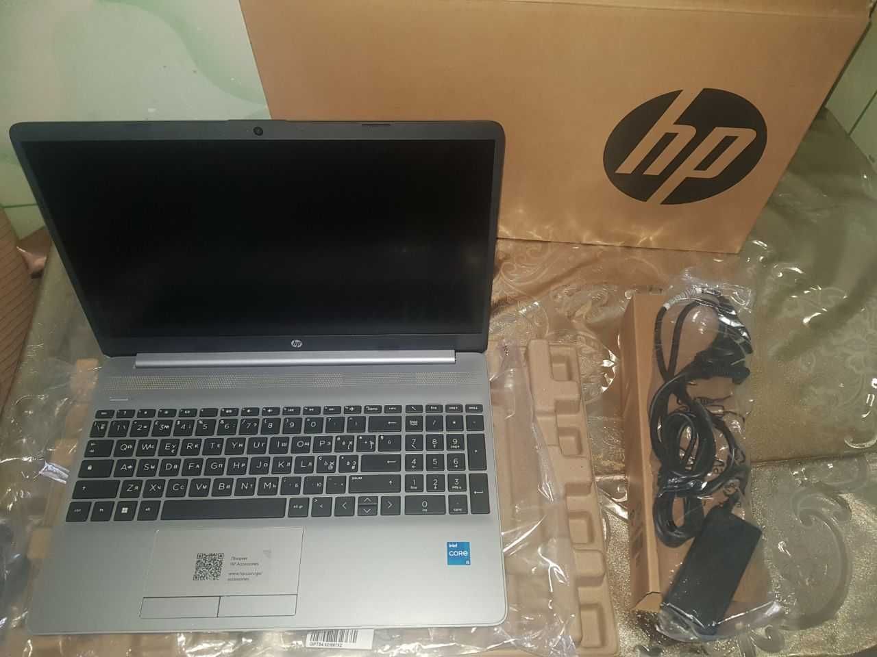 Ноутбук HP 250 G8 (i5-1135g7 | ОЗУ 8 Гб | SSD 256 Гб | 15.6" FHD )2022