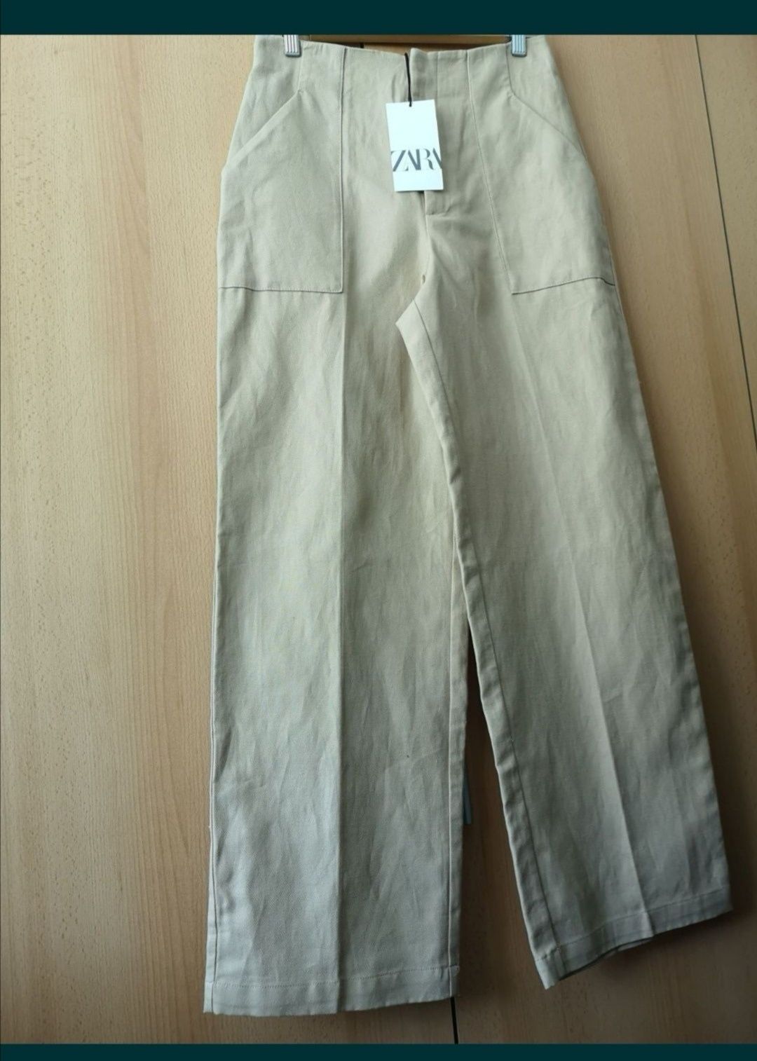 Pantaloni Zara din twill (H&M Mango