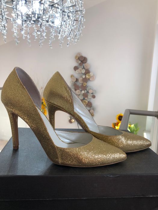 Pantofi și plicuri ocazie