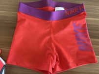 Къси гащи Nike s-размер