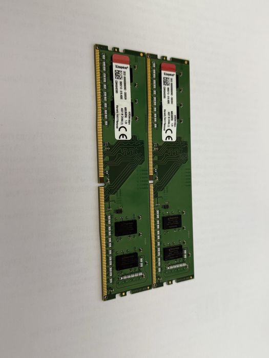 Продам оперативную память Kingston KVR26N19S6/4 (DDR4, 4GB)