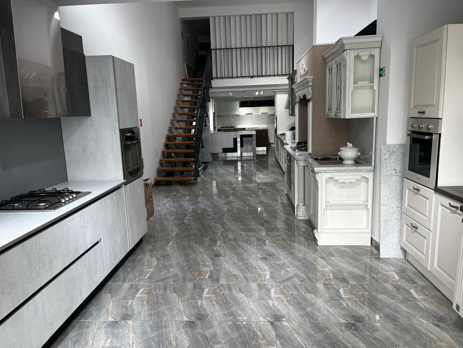 Ofertă.Reducere pina la 70% la bucătăriile  stock expuse in show-room.
