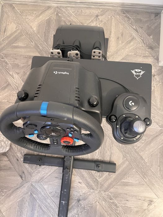 Vând Logitech G29 + Schimbător + Suport