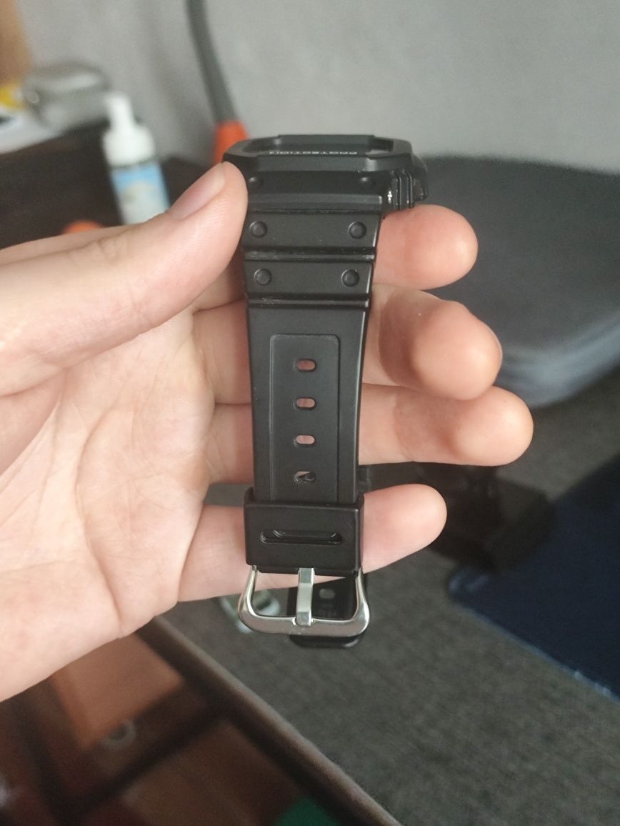 G-shock G-5600UE