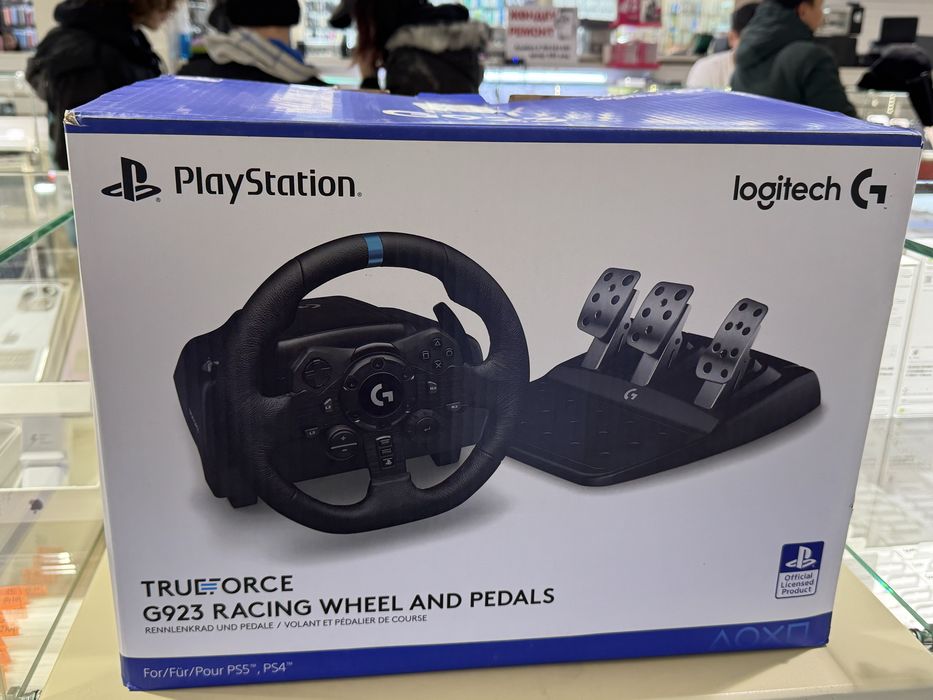 гоночный руль Logitech G923