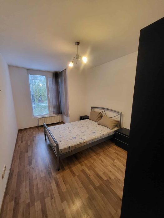 Дава се под наем Тристаен апартамент в София, Център - 96 кв.м за 749 € - Снимка #2