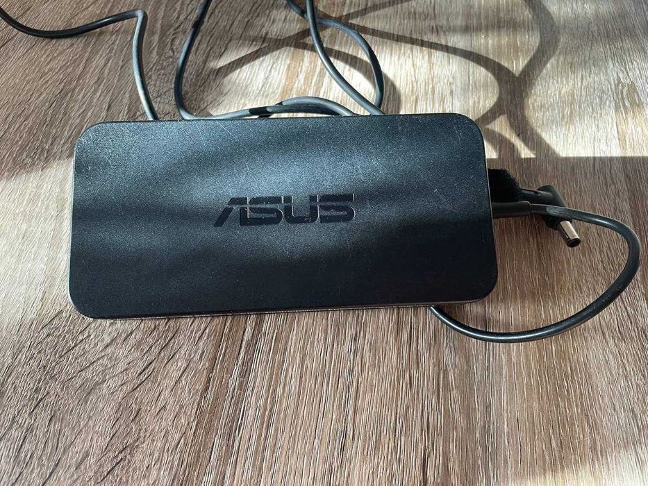 Зарядно ASUS ADP-19V