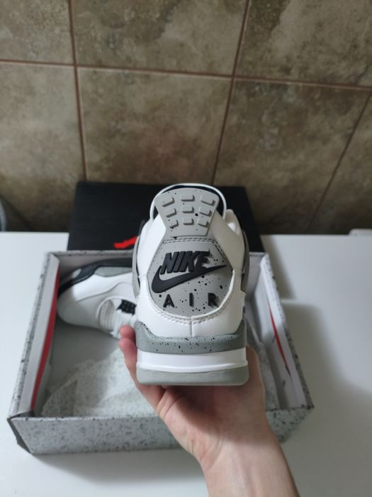 Air Jordan 4 white cement
